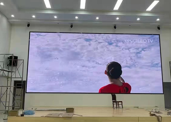 P1.2 P1.8 1R1G1B Wewnętrzny pełnokolorowy wyświetlacz LED Fine Pitch Ściana wideo